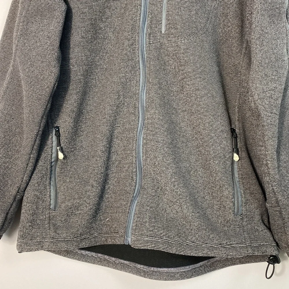 Under Armour Gray & Black Striped Full Zip Fleece Jacket size XL Gorpcore